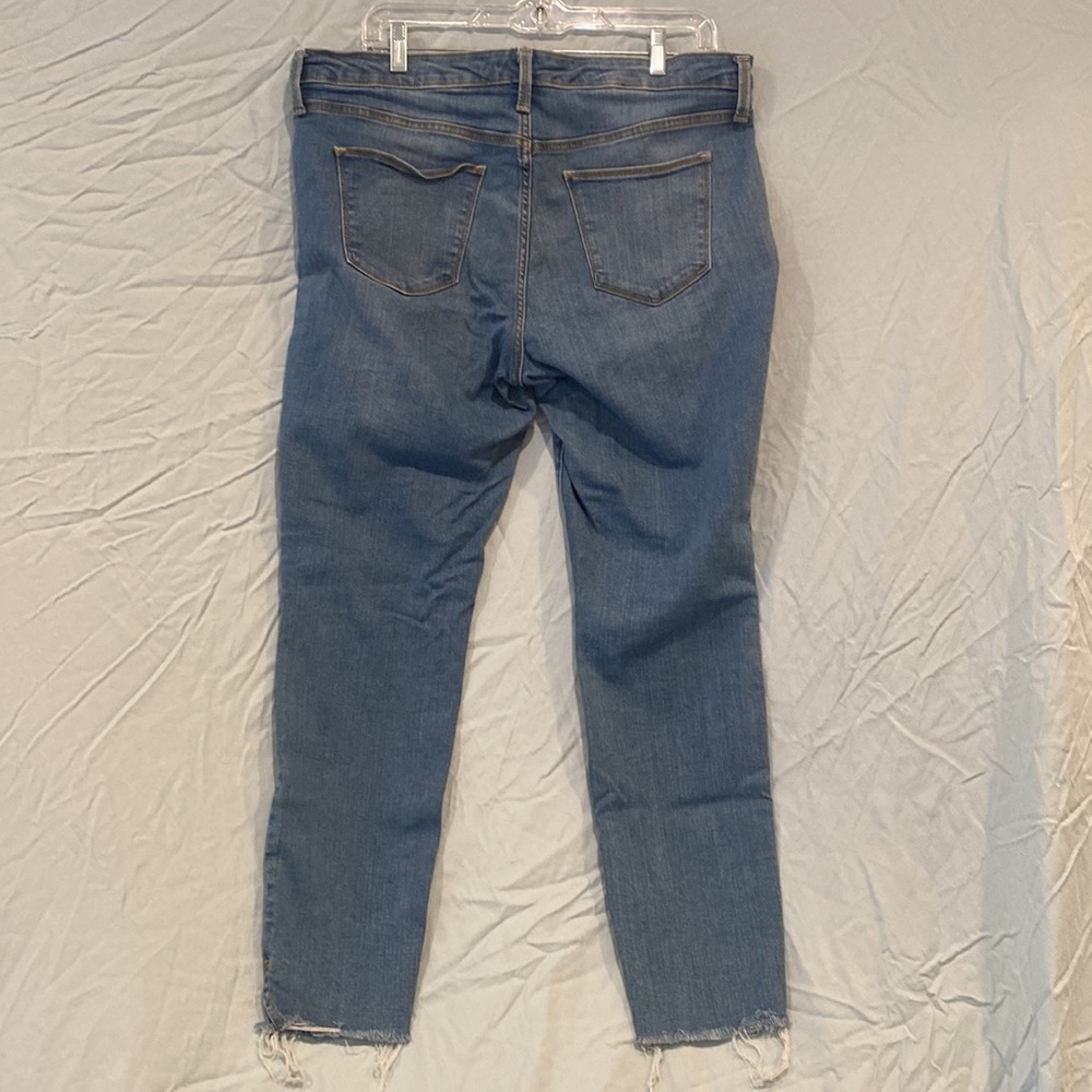 Universal Thread Jeans - Picture 2 of 2